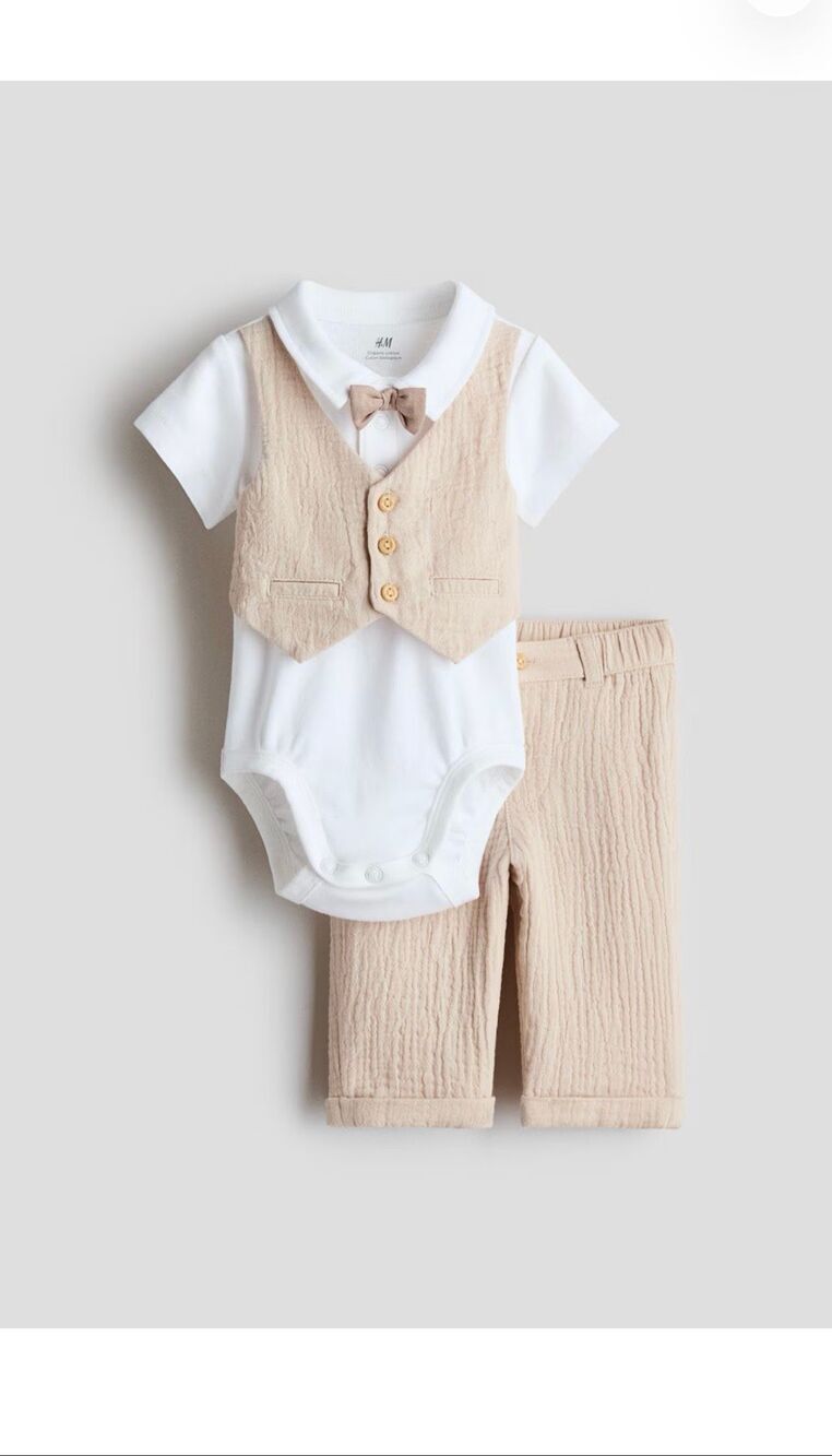 H&Mโ2-PIECE DRESSY SET Size 6 Months